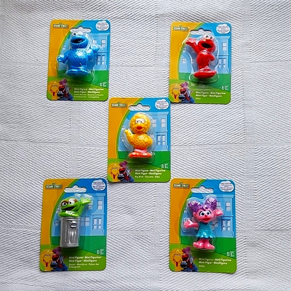 SESAME STREET Mini Figs: Elmo, Cookie Monster, Big Bird, Abby, & Oscar (5 pack)